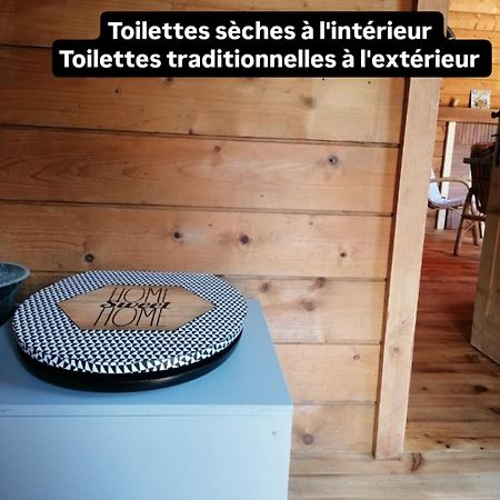 Chalet En Pleine Nature Au Bord D'Un Etang Lanvallay Ngoại thất bức ảnh